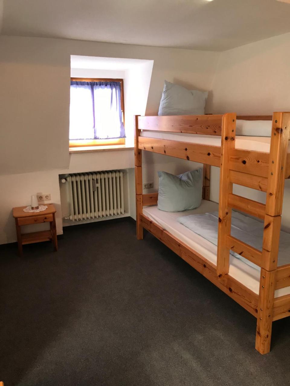 Hotel Guntia Boardinghouse Gunzburg Bagian luar foto
