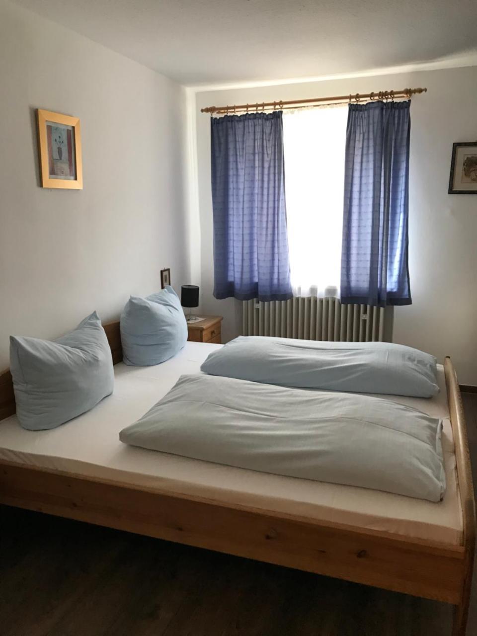 Hotel Guntia Boardinghouse Gunzburg Bagian luar foto